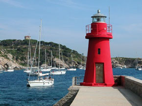 Im Hafen der “Isola del Giglio”